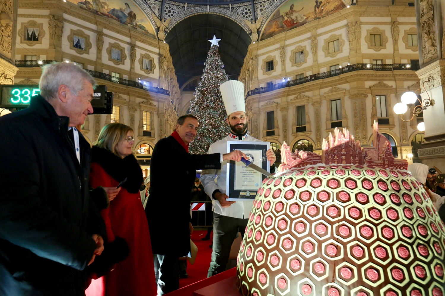 sangalli-sala-comaschi-panettone-guinness