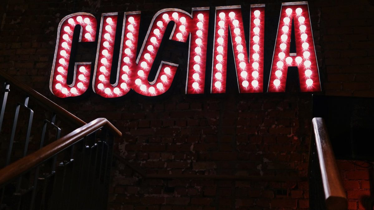 red cucina signage